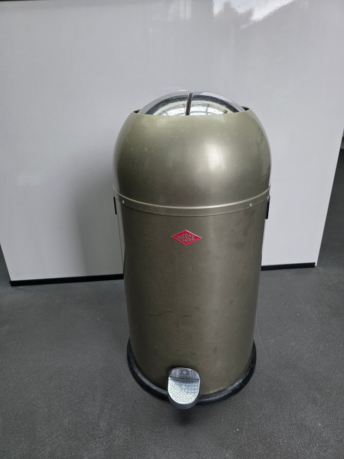 Wesco Kickmaster Prullenbak nieuwsilver., Ophalen, Gebruikt, Met deksel, Overige typen
