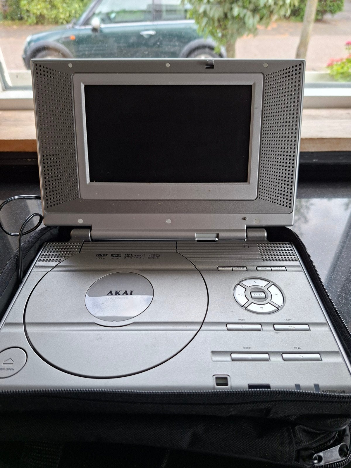 Akai Draagbare DVD-speler met scherm, Draagbaar, Ophalen of Verzenden, Zo goed als nieuw, Overige merken