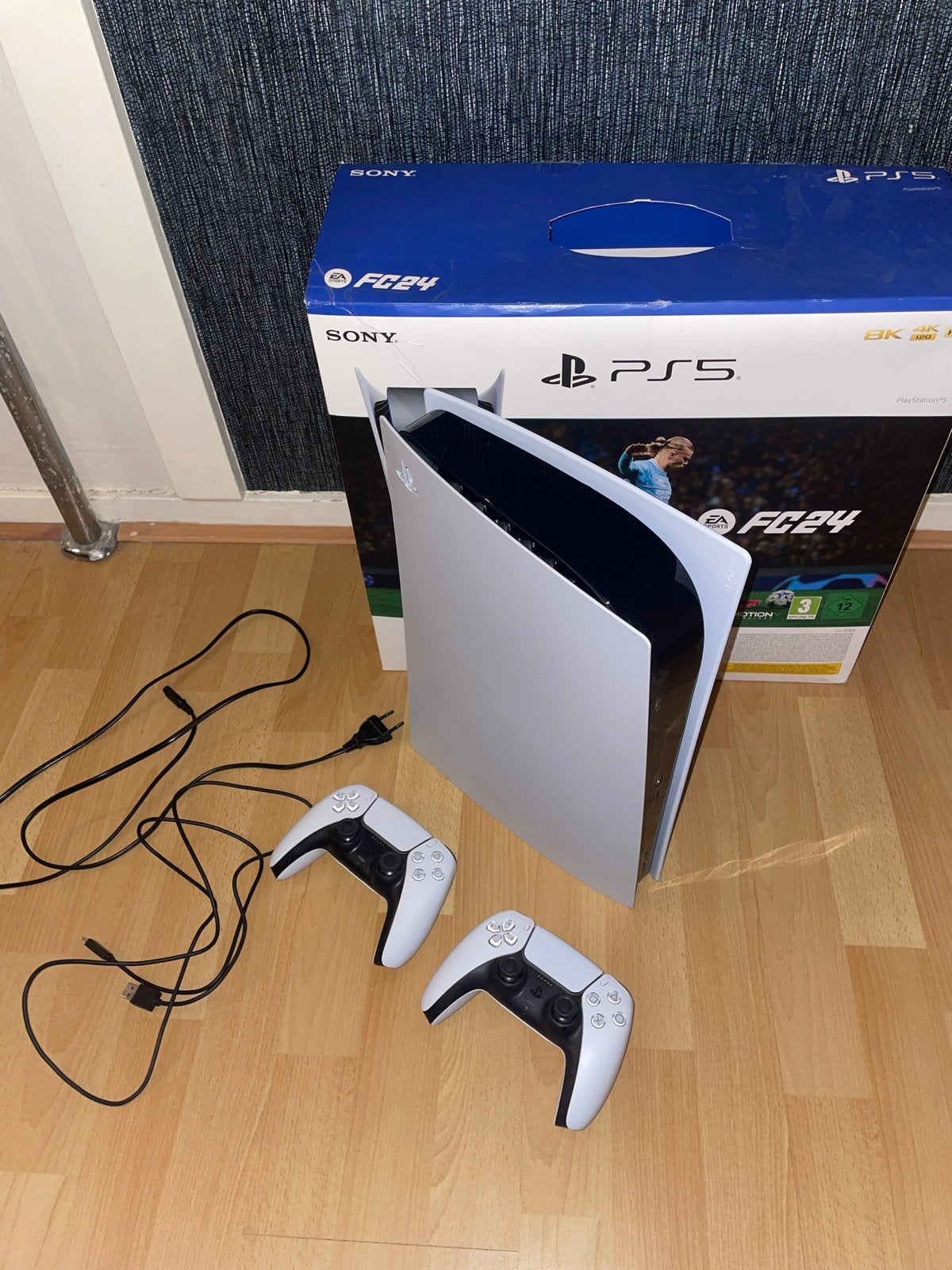 Playstation 5 Disc Edition met 2 controllers en doos, Spelcomputers en Games, Spelcomputers | Sony PlayStation 5, Ophalen of Verzenden