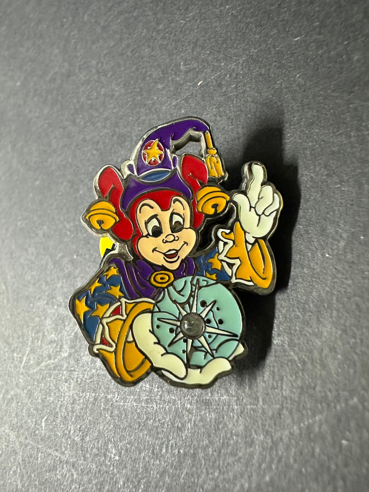 Efteling pin pardoes met lampje, Verzamelen, Efteling, Ophalen of Verzenden, Zo goed als nieuw, Button of Speldje