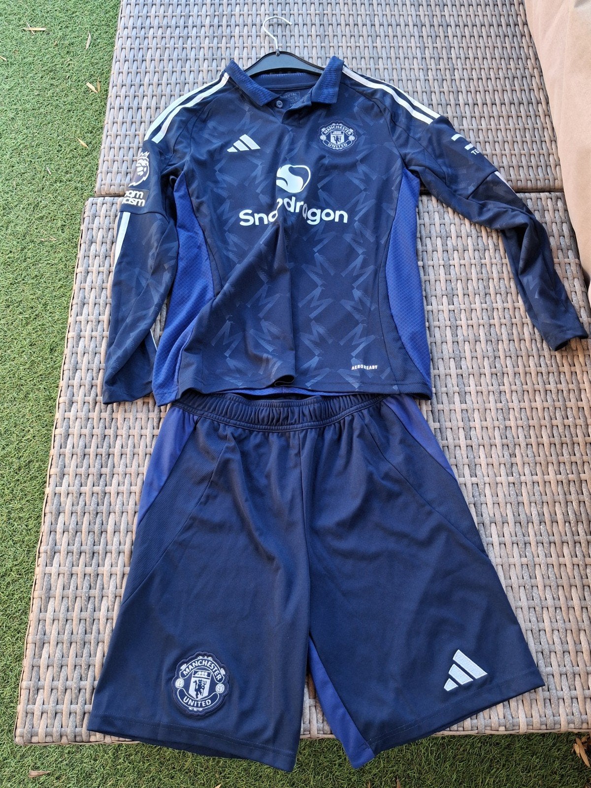 Manchester United voetbalpak maar 164 13-14 jaar, Sport en Fitness, Voetbal, Maat XS of kleiner, Ophalen of Verzenden, Zo goed als nieuw