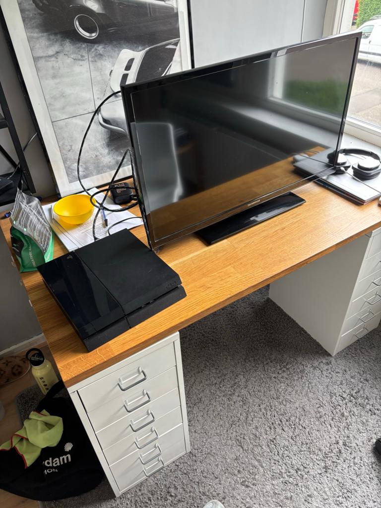 PlayStation 4 met tv, Ophalen, Met 2 controllers, Zo goed als nieuw, Original