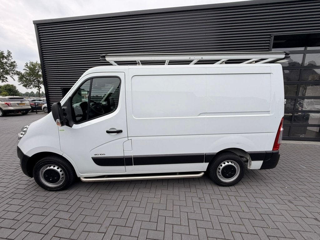 Renault Master T28 2.3 dCi L1H2 Eco| 2014| AIRCO| NAVI| EURO, Auto's, 13 km/l, Euro 5, Gebruikt, 4 cilinders