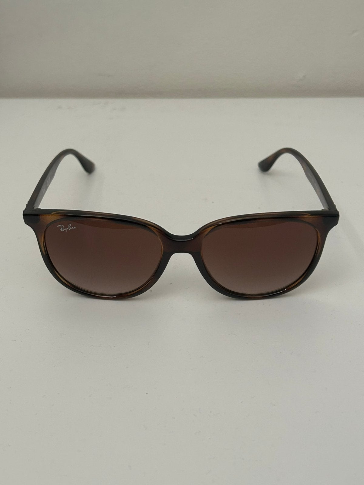 Ray Ban Dames zonnebril Erika bruin, Sieraden, Tassen en Uiterlijk, Ophalen, Gebruikt, Zonnebril, Bruin