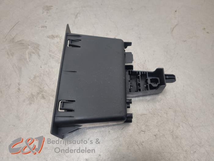 Opbergvak van een Renault Trafic, Gebruikt, -, Renault, -
