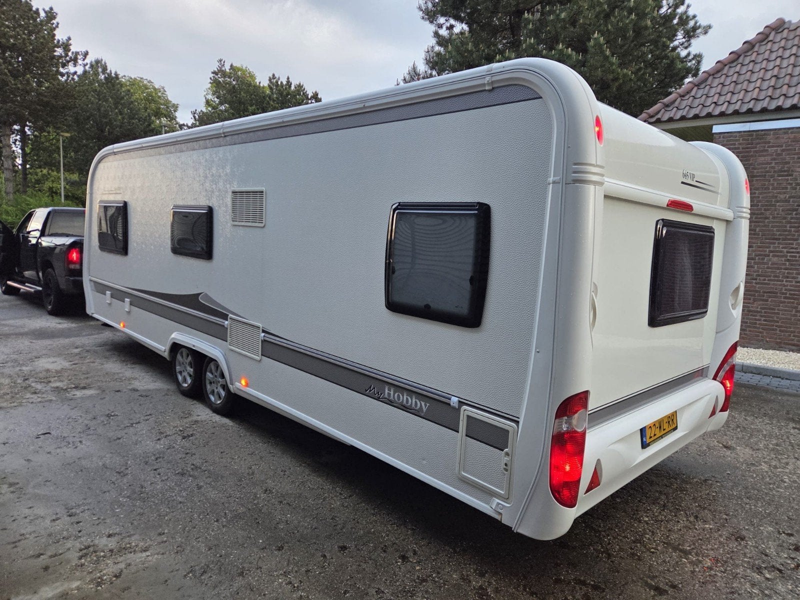 Instapklare Hobby 645 VIP van 2010 Bovag Gekeurd Nw Banden, Vast bed, Luifel, Rondzit, Hobby