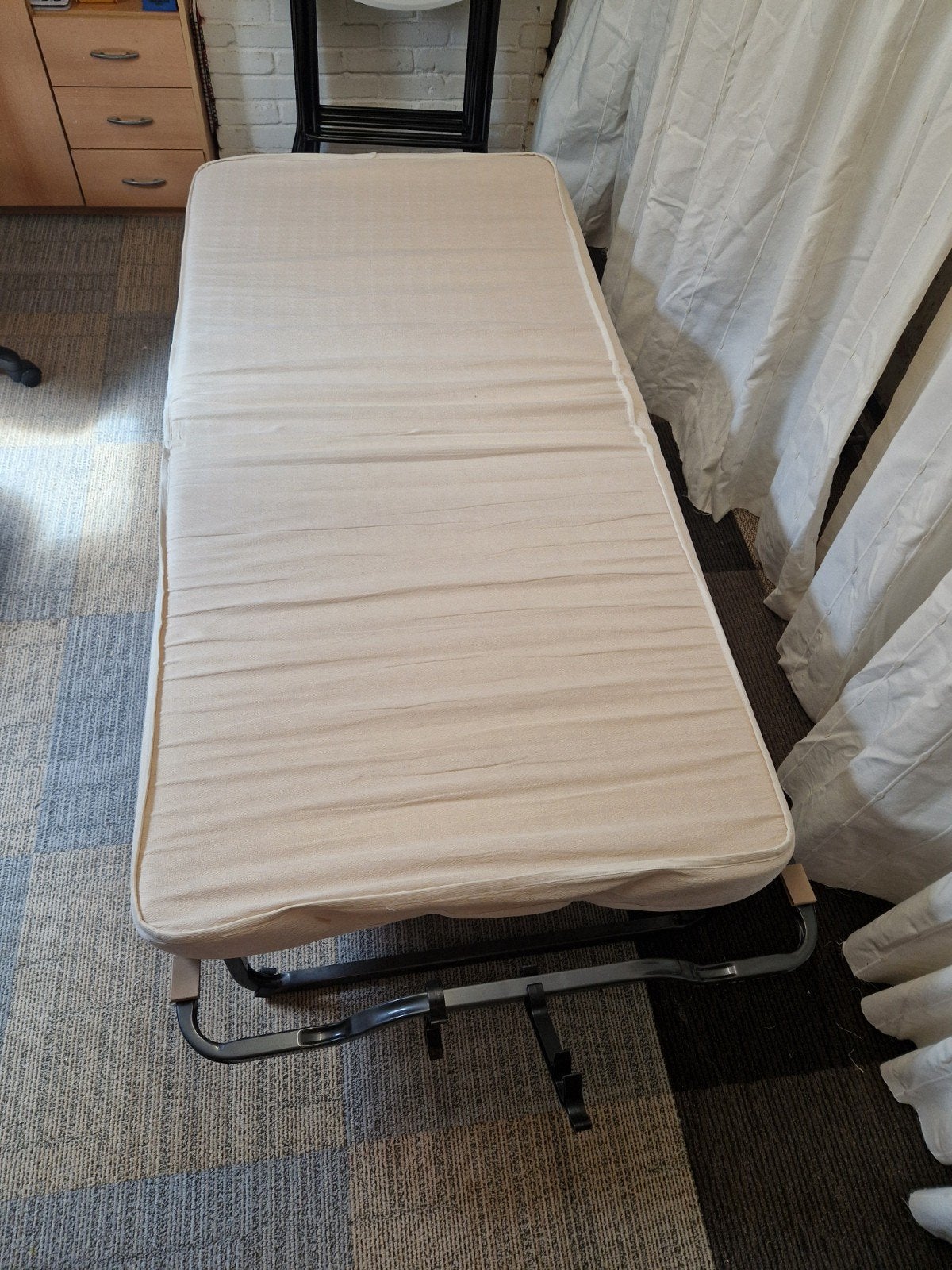 Opklapbed 90x200 met matras - latje ontbreekt, Huis en Inrichting, Slaapkamer | Bedden, Gebruikt, Eenpersoons, 90 cm, 200 cm, Metaal