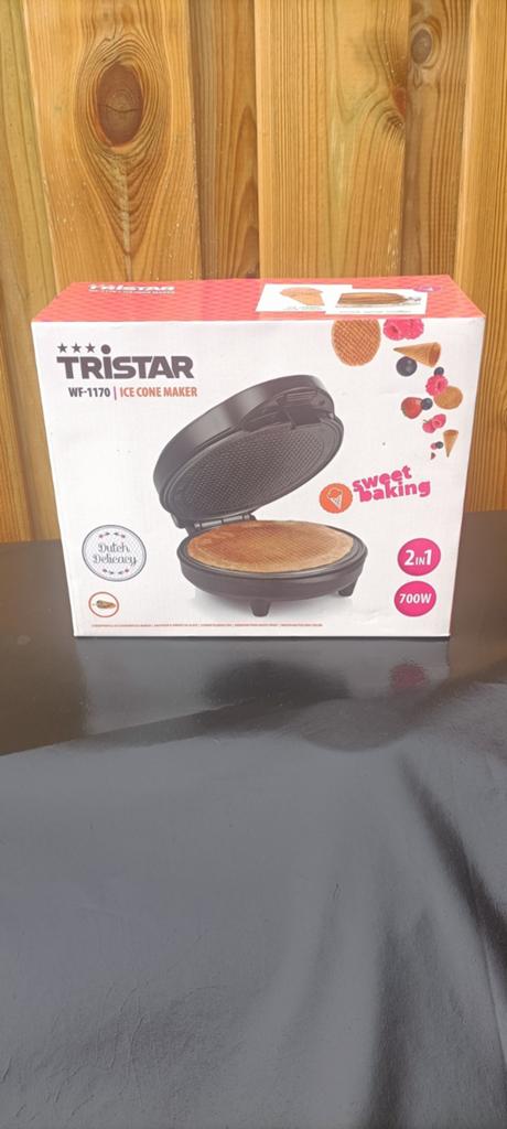 Nieuwe Tristar WF-1170 Wafelijzer / IJshoorntjesmaker - 700W, Witgoed en Apparatuur, Wafelijzers, Ophalen, Nieuw