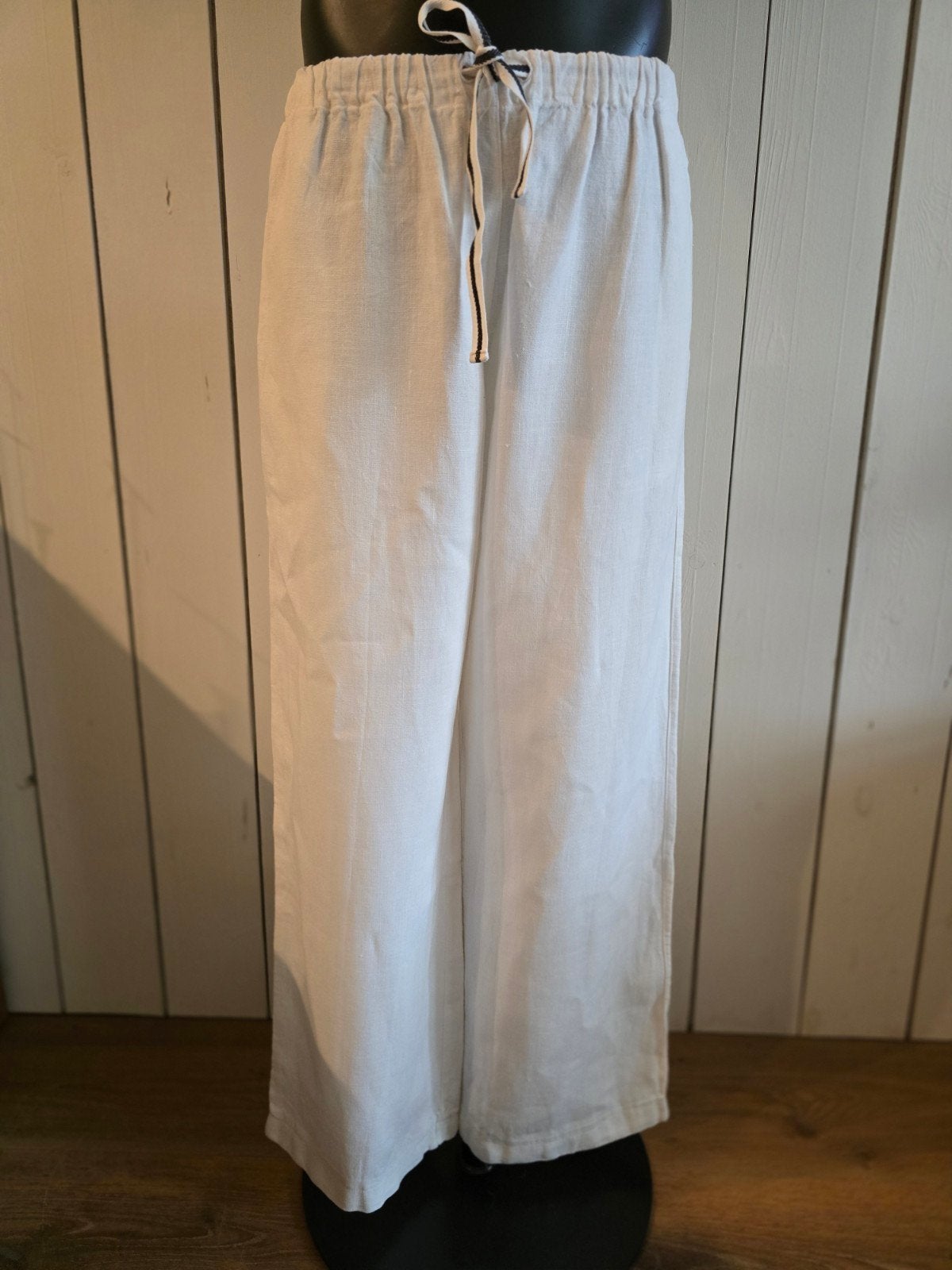 Witte linnen broek met elastische tailleband, Ophalen of Verzenden, Zo goed als nieuw, Maat 56/58 (XL), Wit