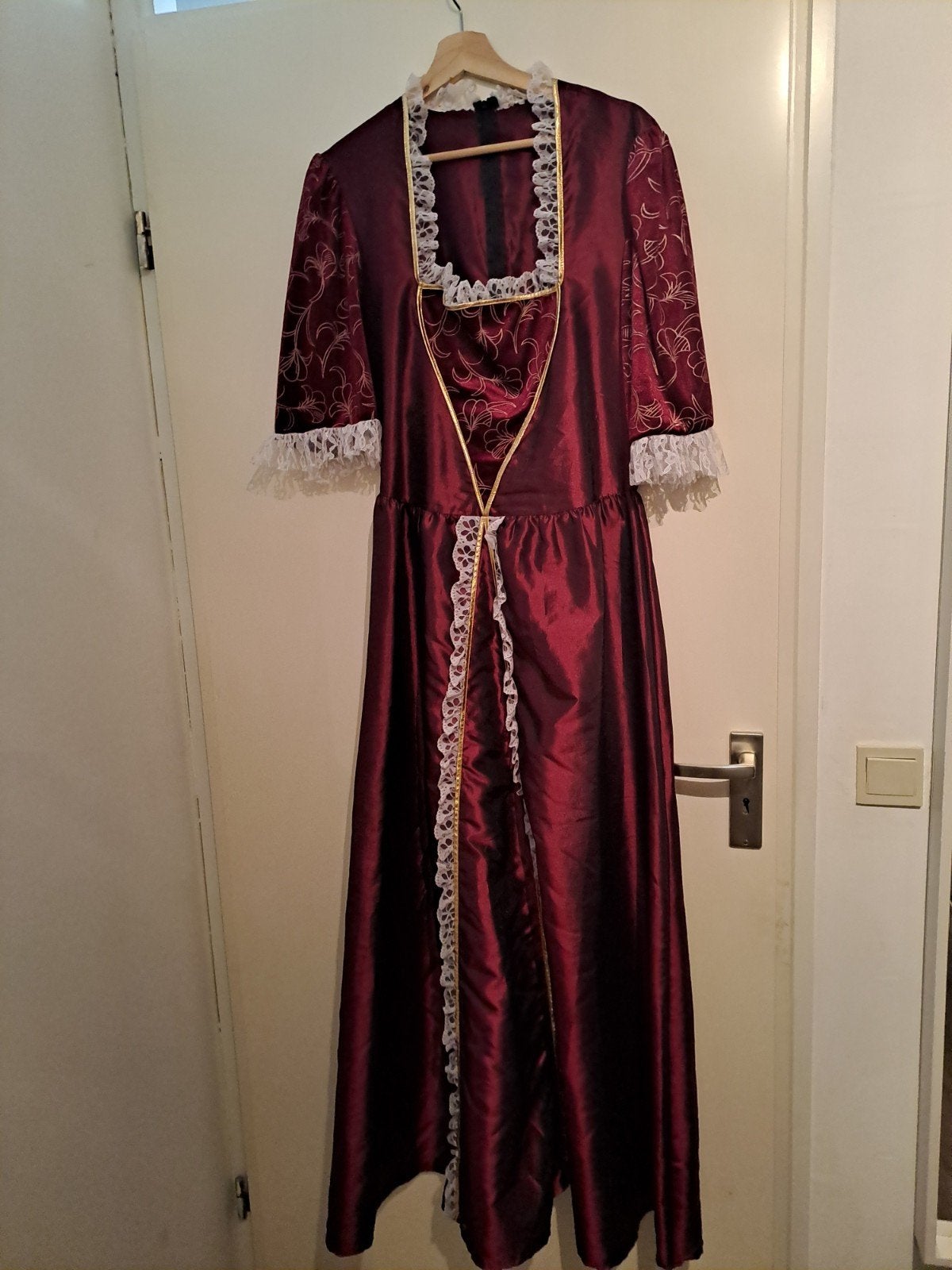 Jurken, Ophalen, Zo goed als nieuw, Maat 46/48 (XL) of groter, Galajurk