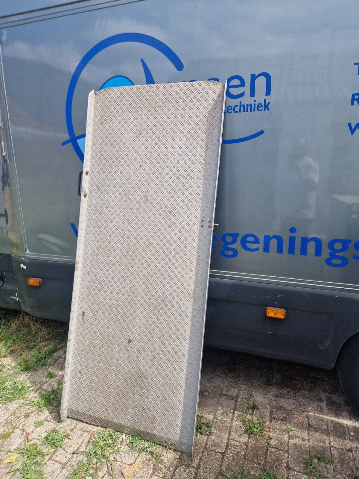 stevige oprijplaat 200cm x 83cm, Auto diversen, Aanhangwagen-onderdelen, Ophalen of Verzenden