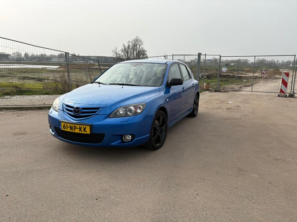 Mazda 3 2.0 Sport Touring 2004 Blauw, Auto's, Voorwielaandrijving, Zwart, 4 cilinders, Sound system