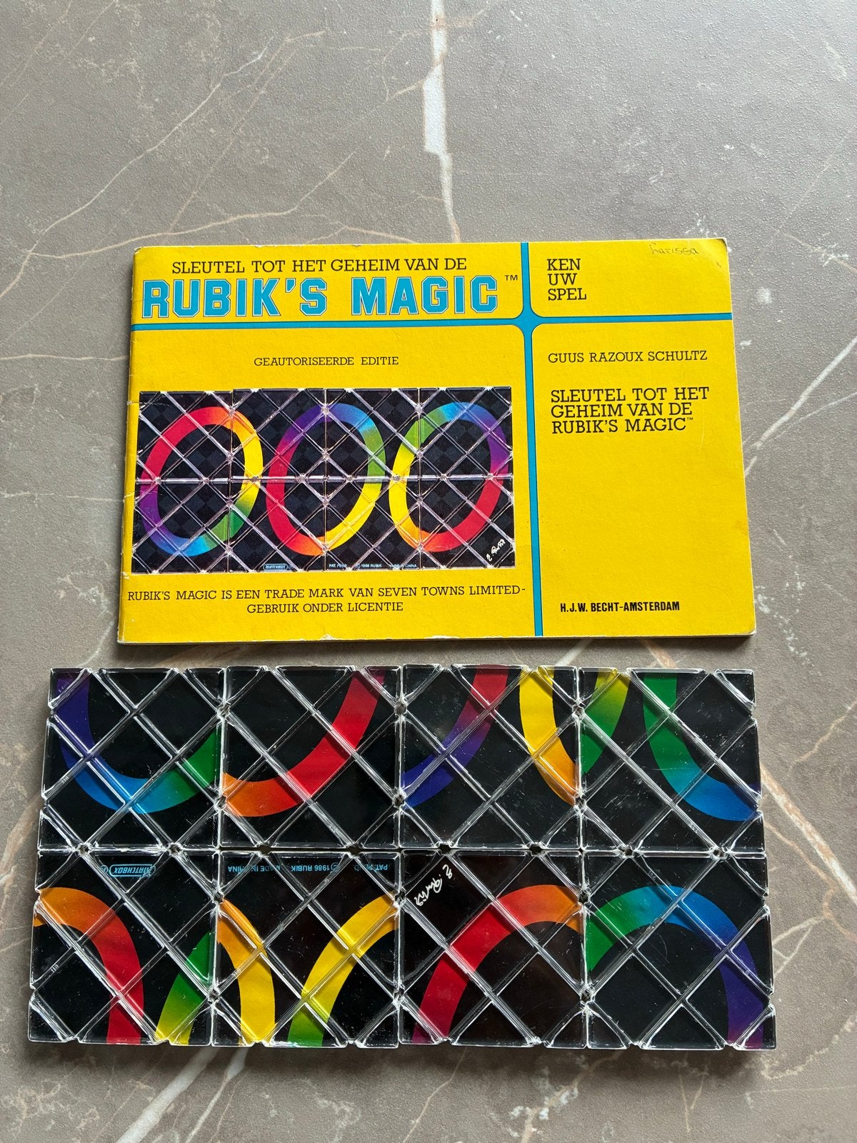 Originele Rubik's Magic met boekje - Patroonmaker, Ophalen of Verzenden, Gebruikt, Jongen of Meisje