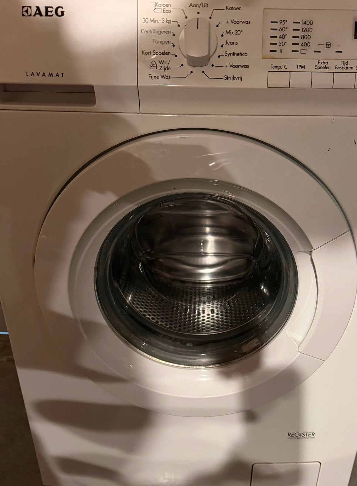 AEG gratis, Witgoed en Apparatuur, Ophalen, 1200 tot 1600 toeren, Gebruikt, 8 tot 10 kg