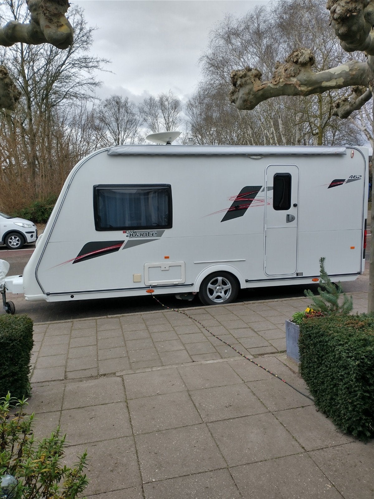 Elddis Avante 462 caravan bj. 2011, Standaardzit, Kachel, Elddis, Tot en met 2
