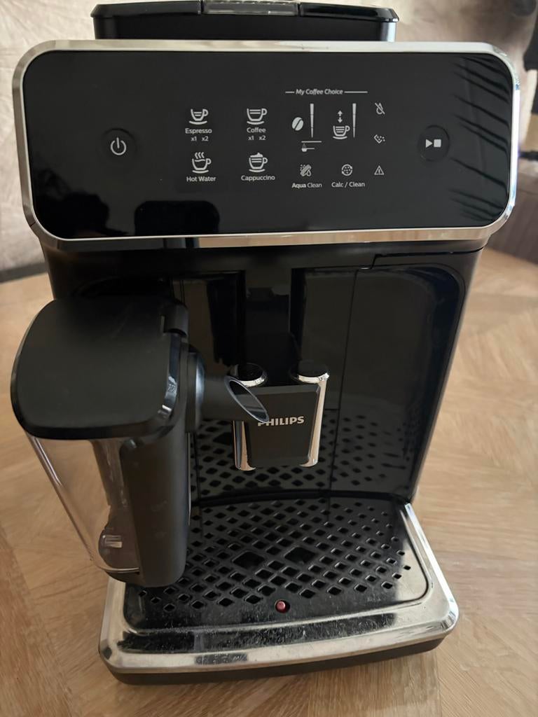 Philips LatteGo EP2231 volautomatische espressomachine, Witgoed en Apparatuur, Ophalen, Afneembaar waterreservoir, Espresso apparaat