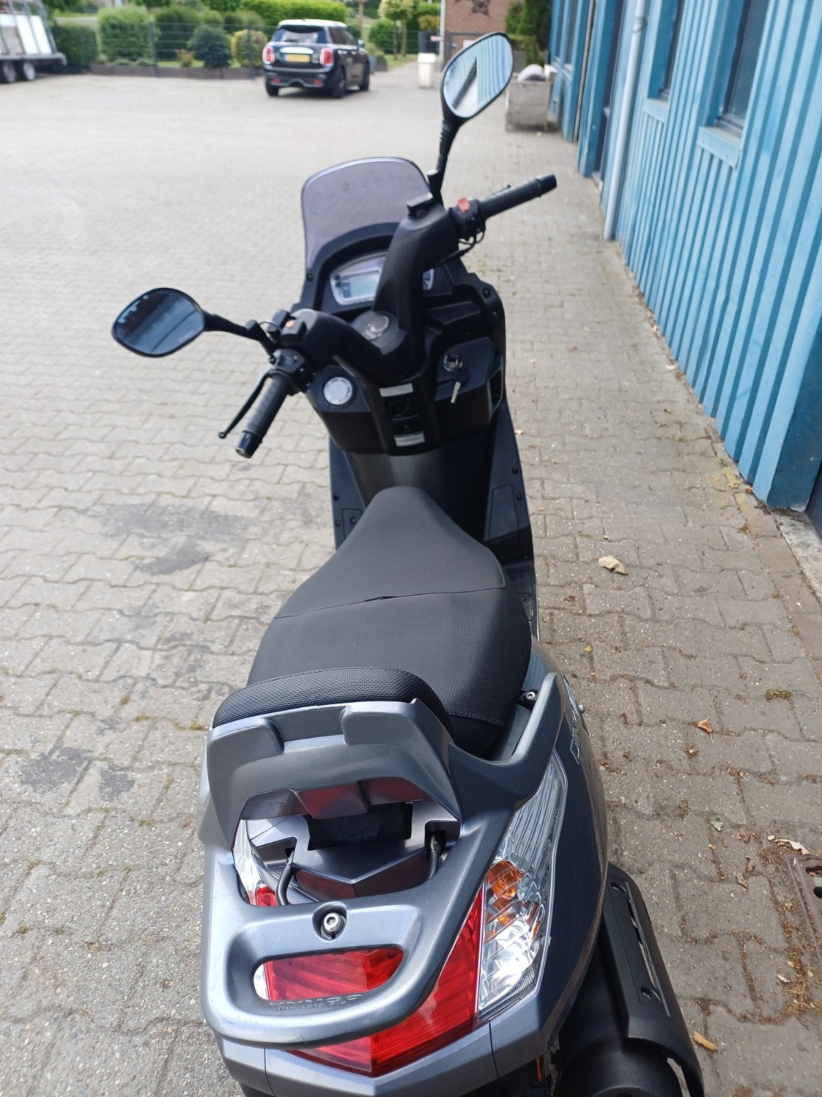 Motorscooter - Zeer nette motor, A2 rijbewijs, Handvatverwarming, 170 cc, Particulier, 11 kW of minder