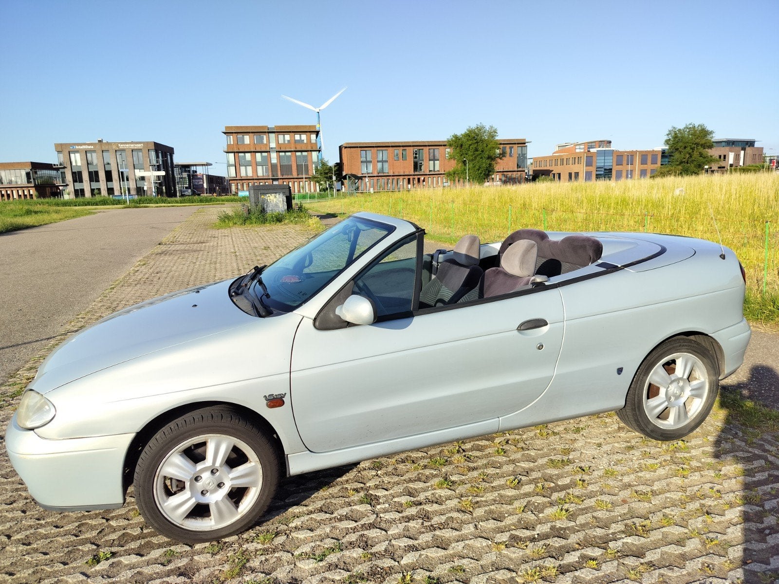 Renault Mégane 1.6 16V Cabrio 2002 Apk 2-27, Auto's, Voorwielaandrijving, Stof, 4 cilinders, Cabriolet
