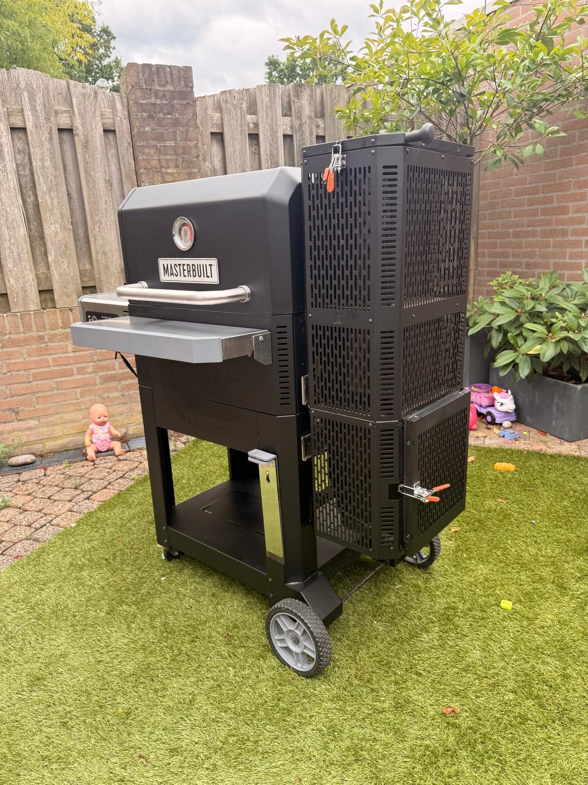 Masterbuilt Gravity 800 Digital Charcoal Grill & Smoker, Tuin en Terras, Houtskoolbarbecues, Ophalen, Zo goed als nieuw