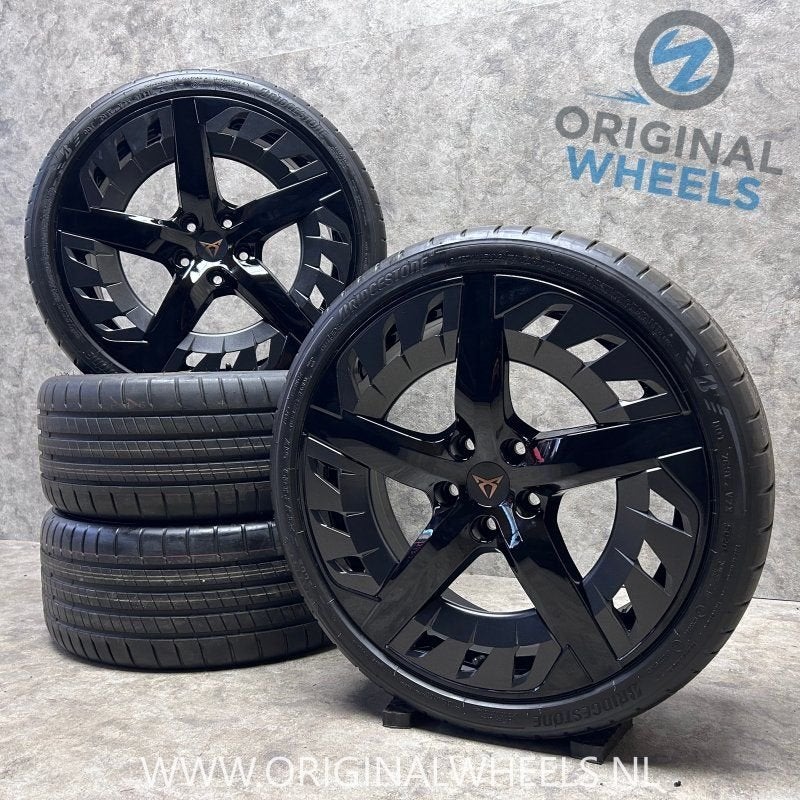 19 inch originele velgen + zomerbanden Cupra Leon 5FA601025L, Auto-onderdelen, Banden en Velgen, 19 inch, Gebruikt, -, -