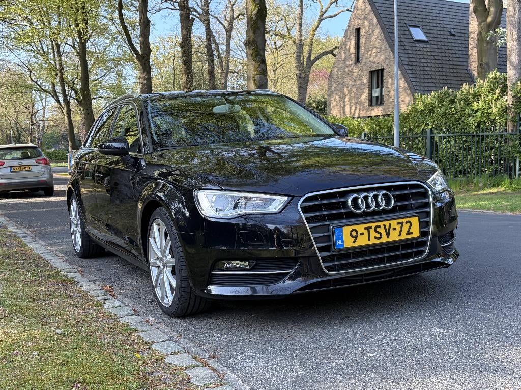 Audi A3 1.4 TFSI Sportback S-tronic 2014 | Zwart | Alcantara, Auto's, Audi, Zwart, Origineel Nederlands, 1395 cc, 650 kg