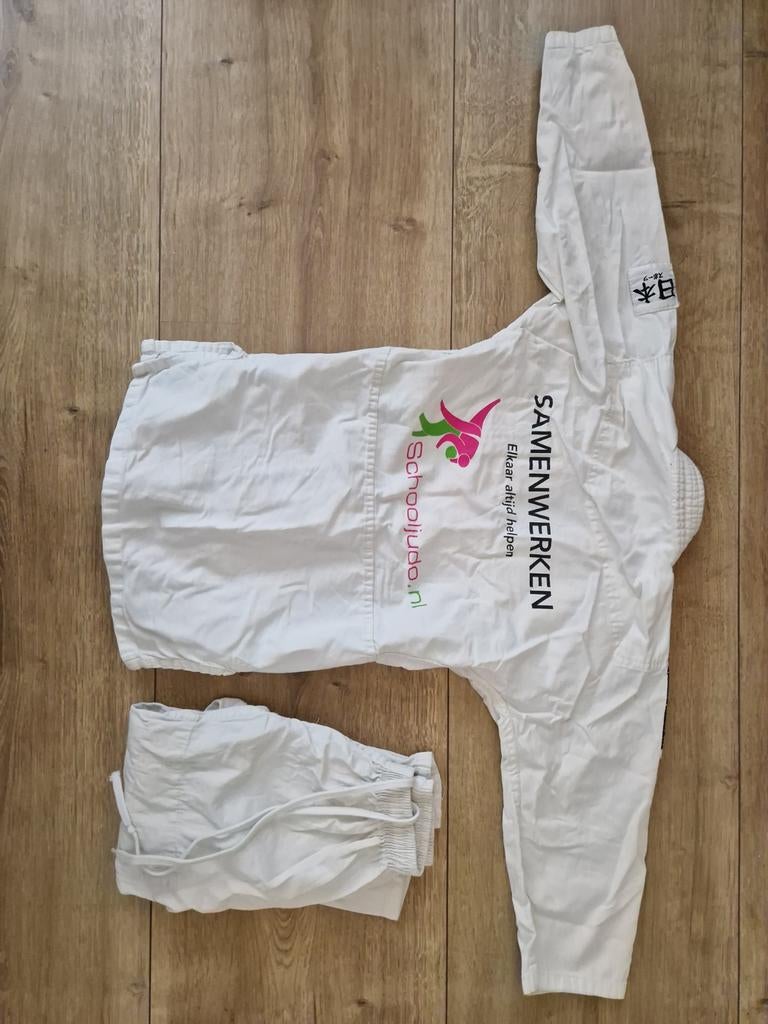 Gratis: judopak maat 130, Kleding | Dames, Pyjama's, Nihon, Ophalen, Gedragen