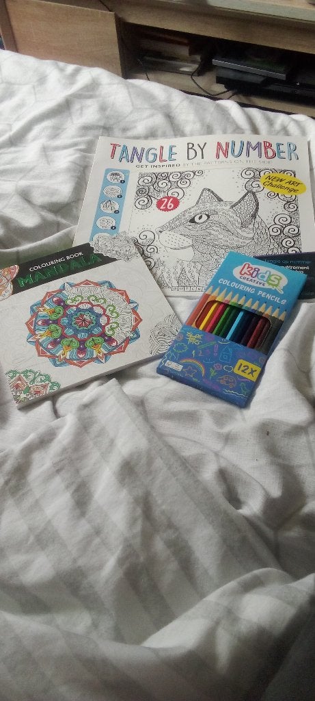 Colouring book, Ophalen of Verzenden, Zo goed als nieuw, Papier, Schets- of Tekenboek