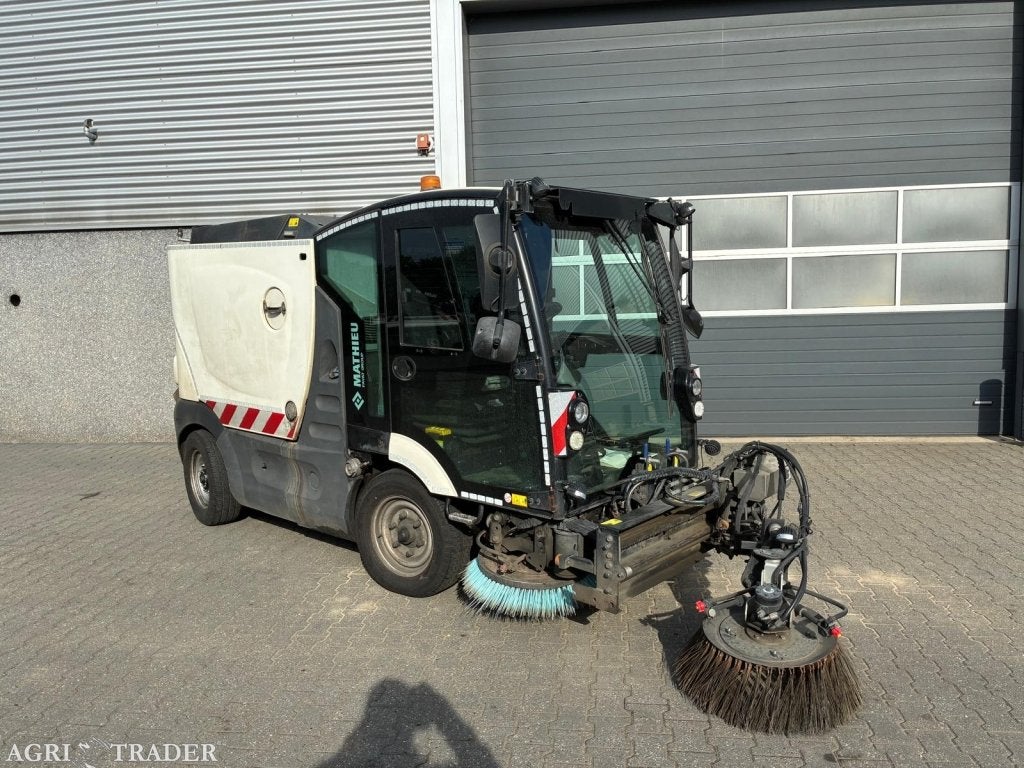 Mathieu MC210 Veeg/zuigwagen, Ophalen, Niet opgegeven, -, Niet opgegeven