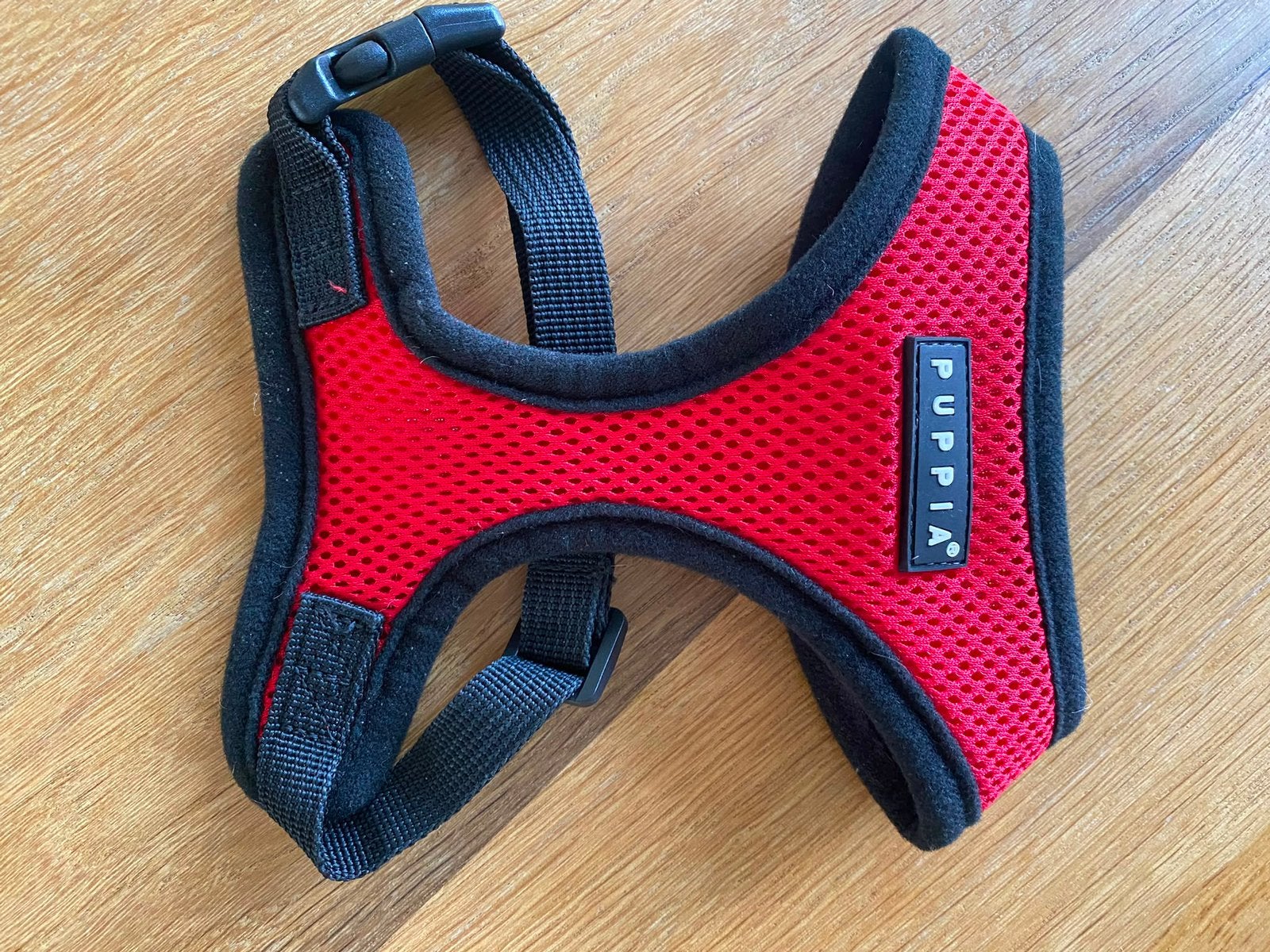 Puppia hondentuig maat S – Rood/Zwart – Zo goed als nieuw, Dieren en Toebehoren, Ophalen of Verzenden, Handgemaakt, Zo goed als nieuw