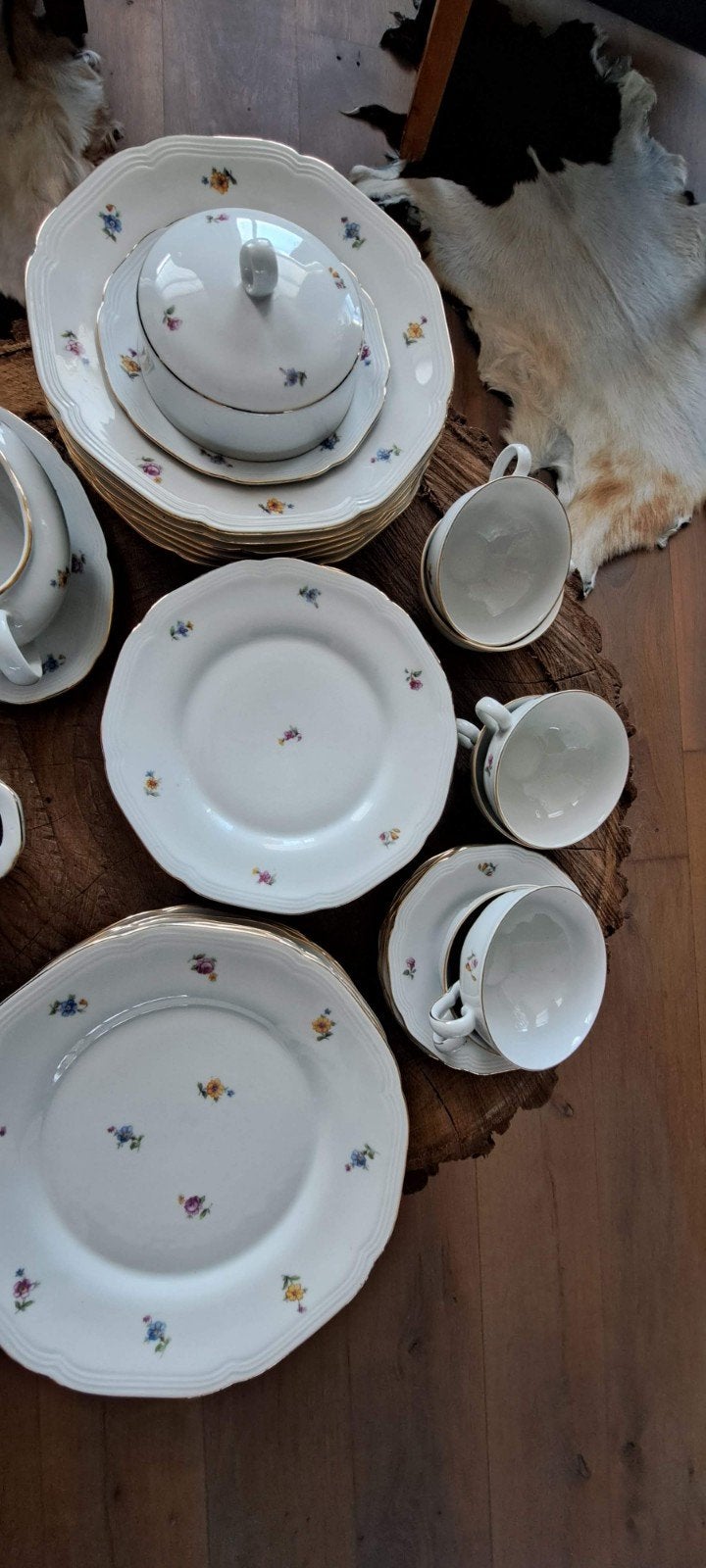 Compleet porseleinen servies van Greiner Herda, Antiek en Kunst, Ophalen