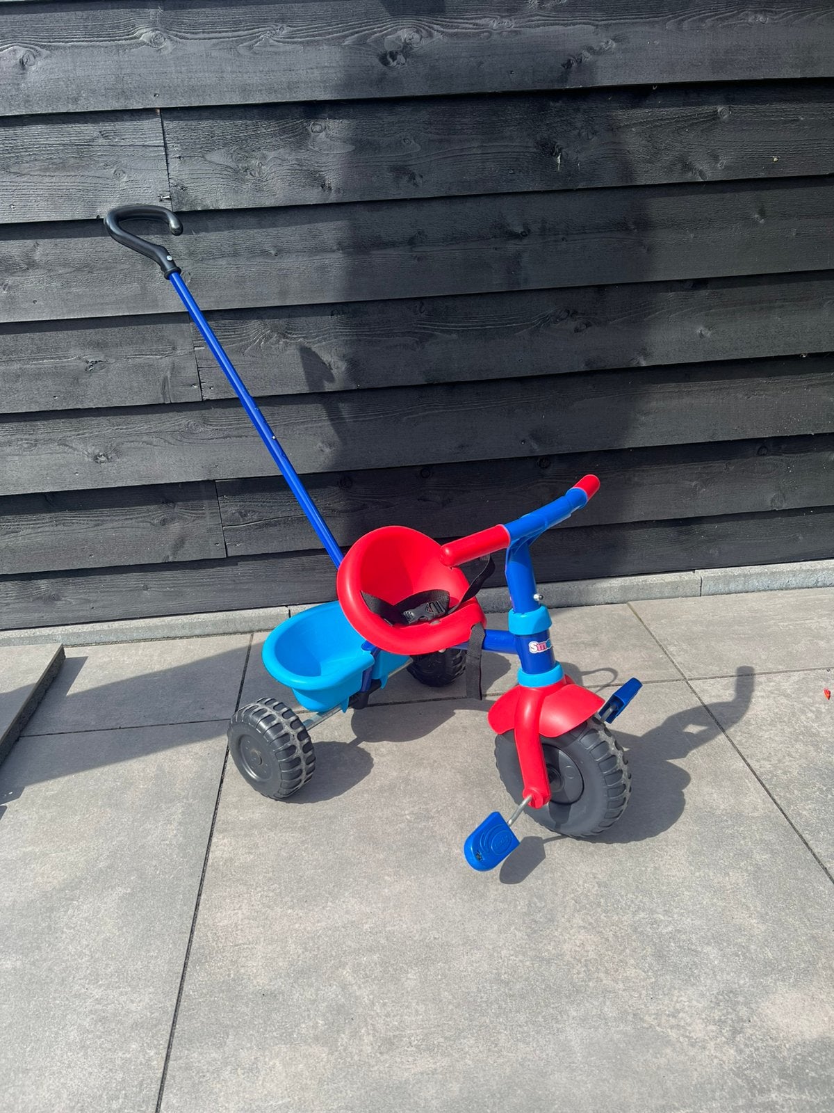 Smoby driewieler met duwstang, Ophalen, Zo goed als nieuw, Duwstang