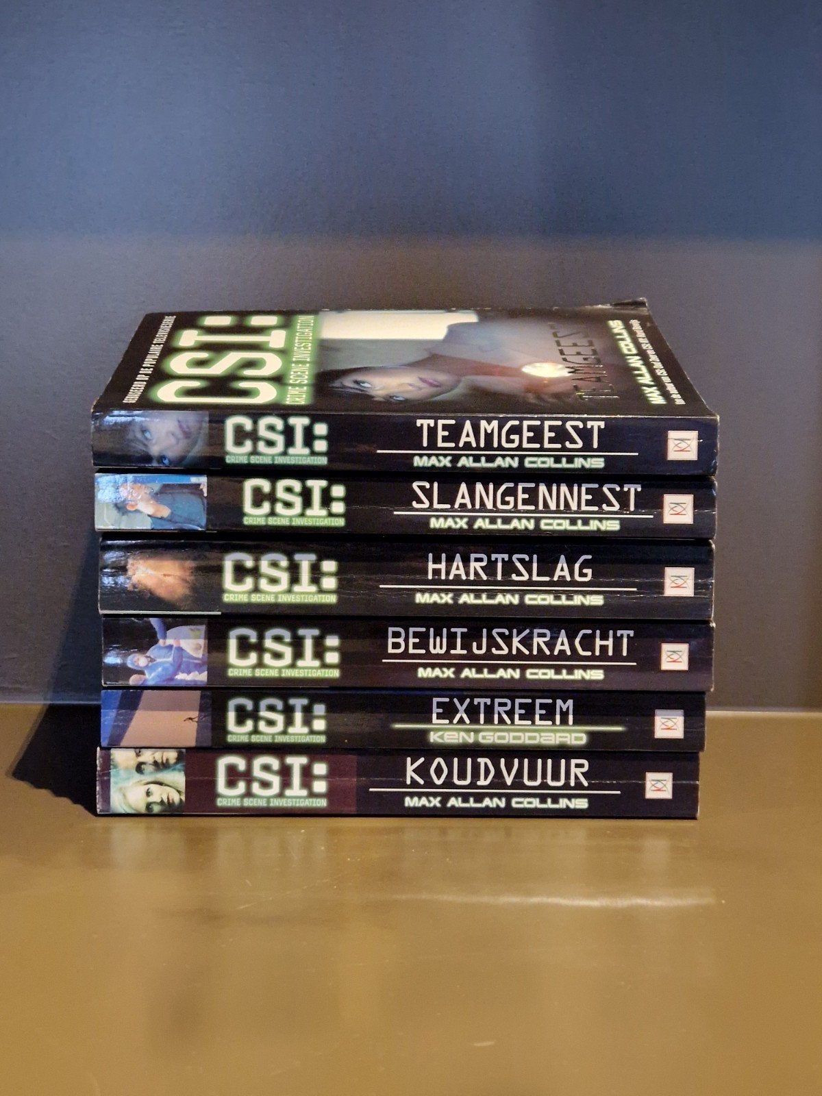 Veel CSI boeken oa Miami en New York, Ophalen of Verzenden, Gelezen