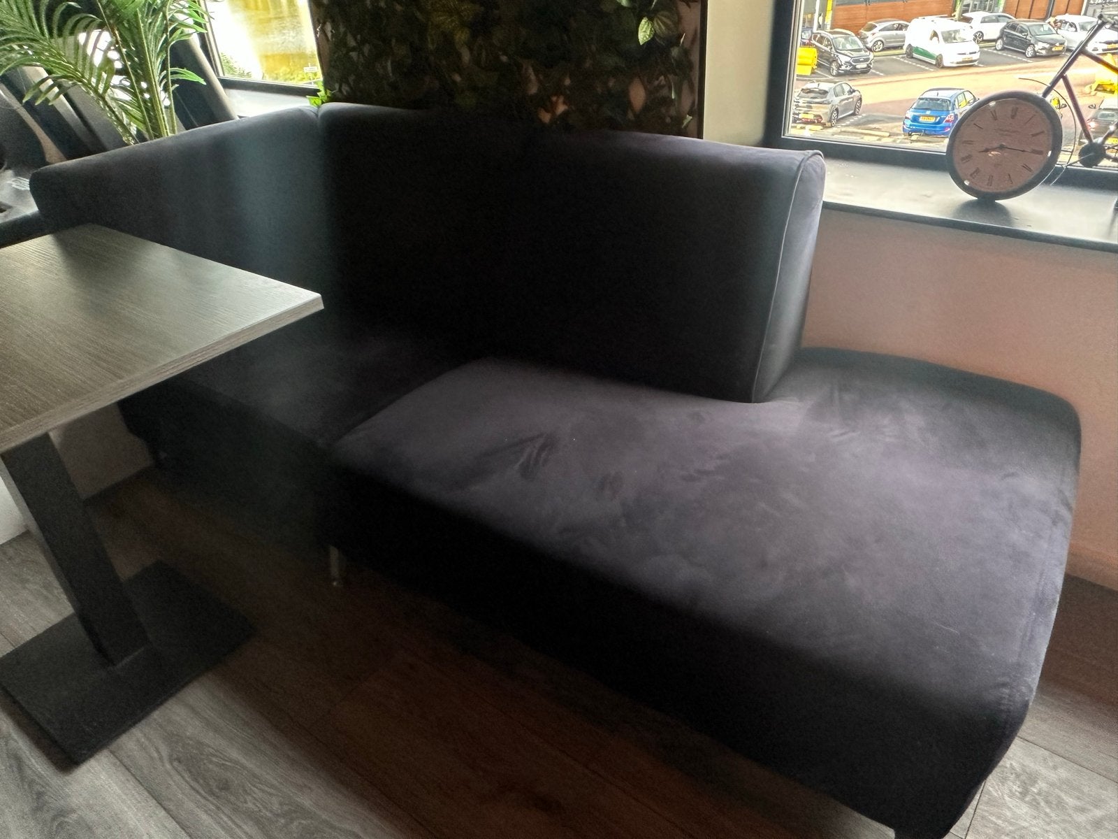 Zwarte hoekbank - Ideaal voor horeca of wachtruimte, Ophalen, Gebruikt, Driepersoons, 75 tot 100 cm