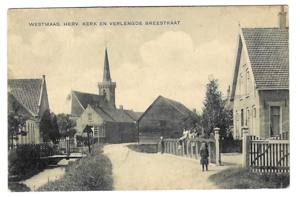 Westmaas - Herv. Kerk en verlengde breestraat, Verzamelen, Ansichtkaarten | Nederland, Verzenden, 1920 tot 1940, Gelopen, Zuid-Holland