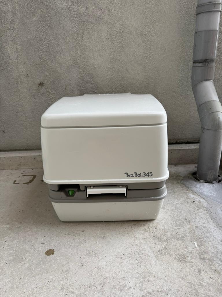 Thetford Porta Potti 345 met vloeistoffen, Ophalen, Gebruikt