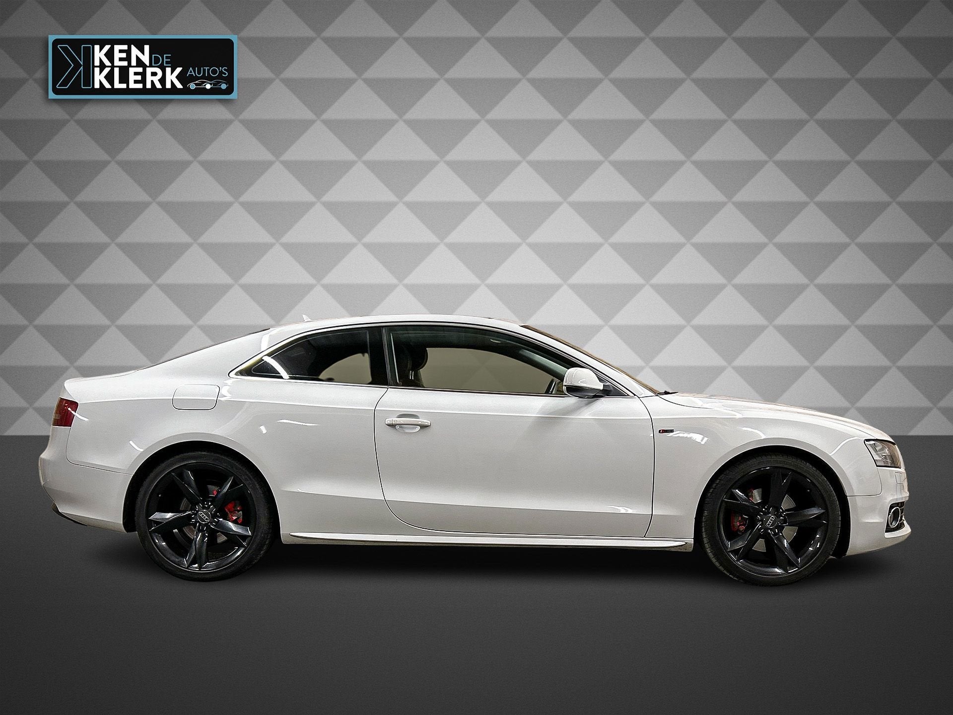 Audi A5 Coupe S-Line Automaat 2x S-Line 200 pk Panorama Vol, Auto's, Audi, Automaat, Gebruikt, 1984 cc, Wit