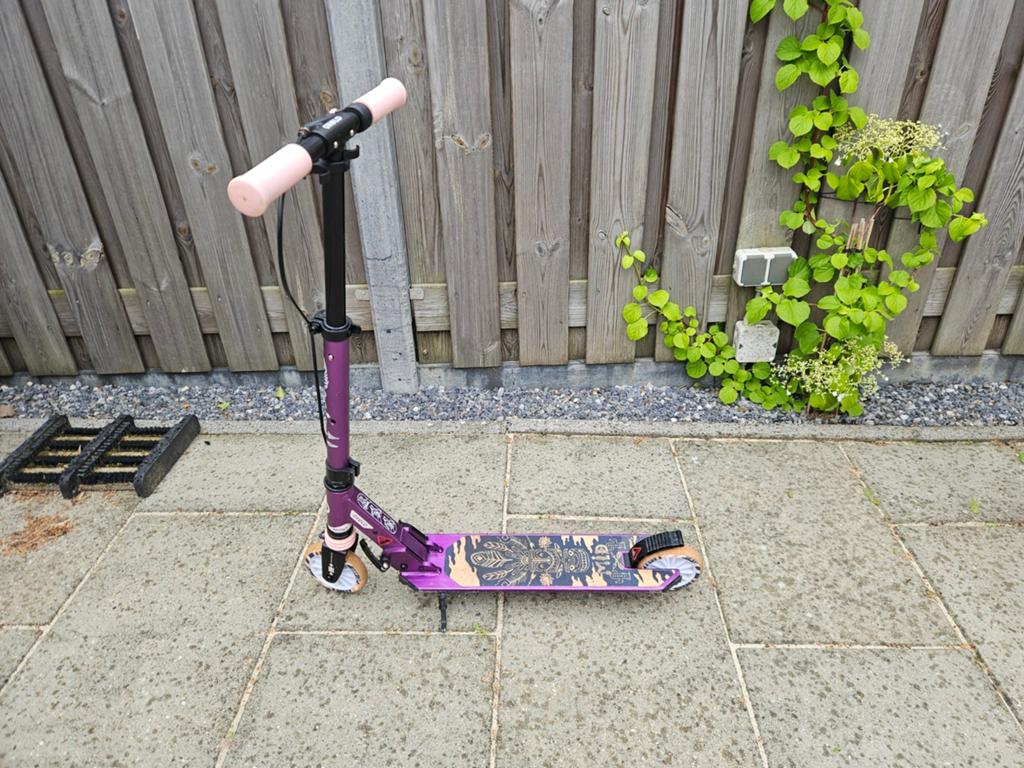 Oxelo step mid 5 paars, Fietsen en Brommers, Steps, Ophalen, Zo goed als nieuw, Gewone step, Oxelo (Decathlon)