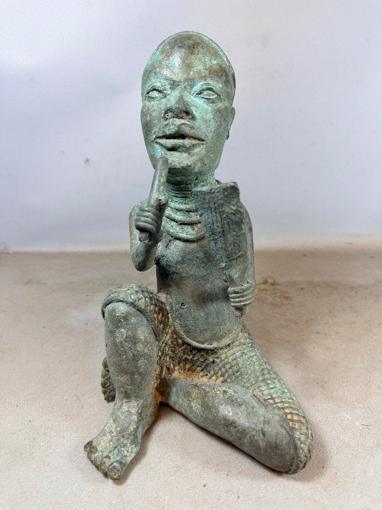 260727 - African Oba village Benin Bronze sculpture - Benin., Ophalen of Verzenden