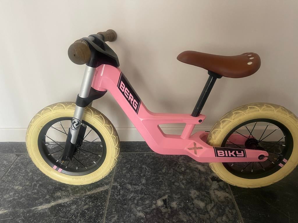 Berg biky loopfiets, Kinderen en Baby's, Speelgoed | Buiten | Voertuigen en Loopfietsen, Ophalen, Zo goed als nieuw, Loopfiets