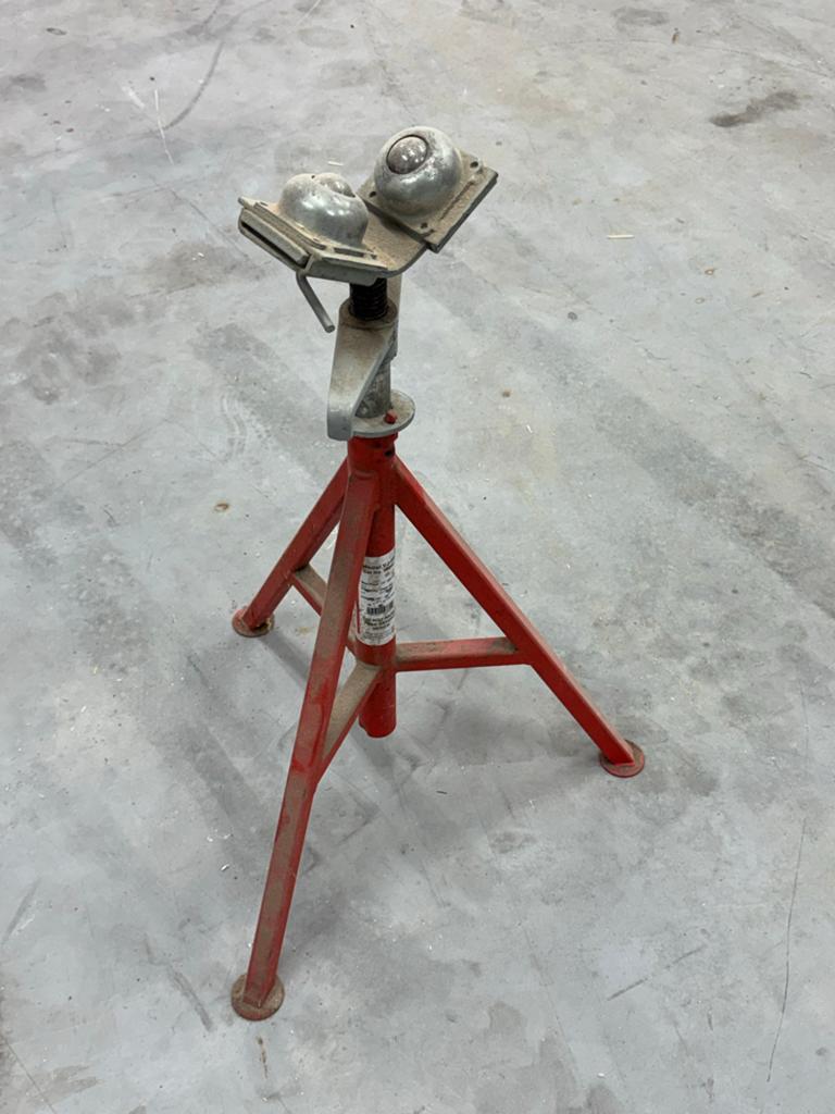 RIDGID VJ-99 Pijpstandaard met Rollen - Max 30cm/1136kg, Ophalen, Gebruikt