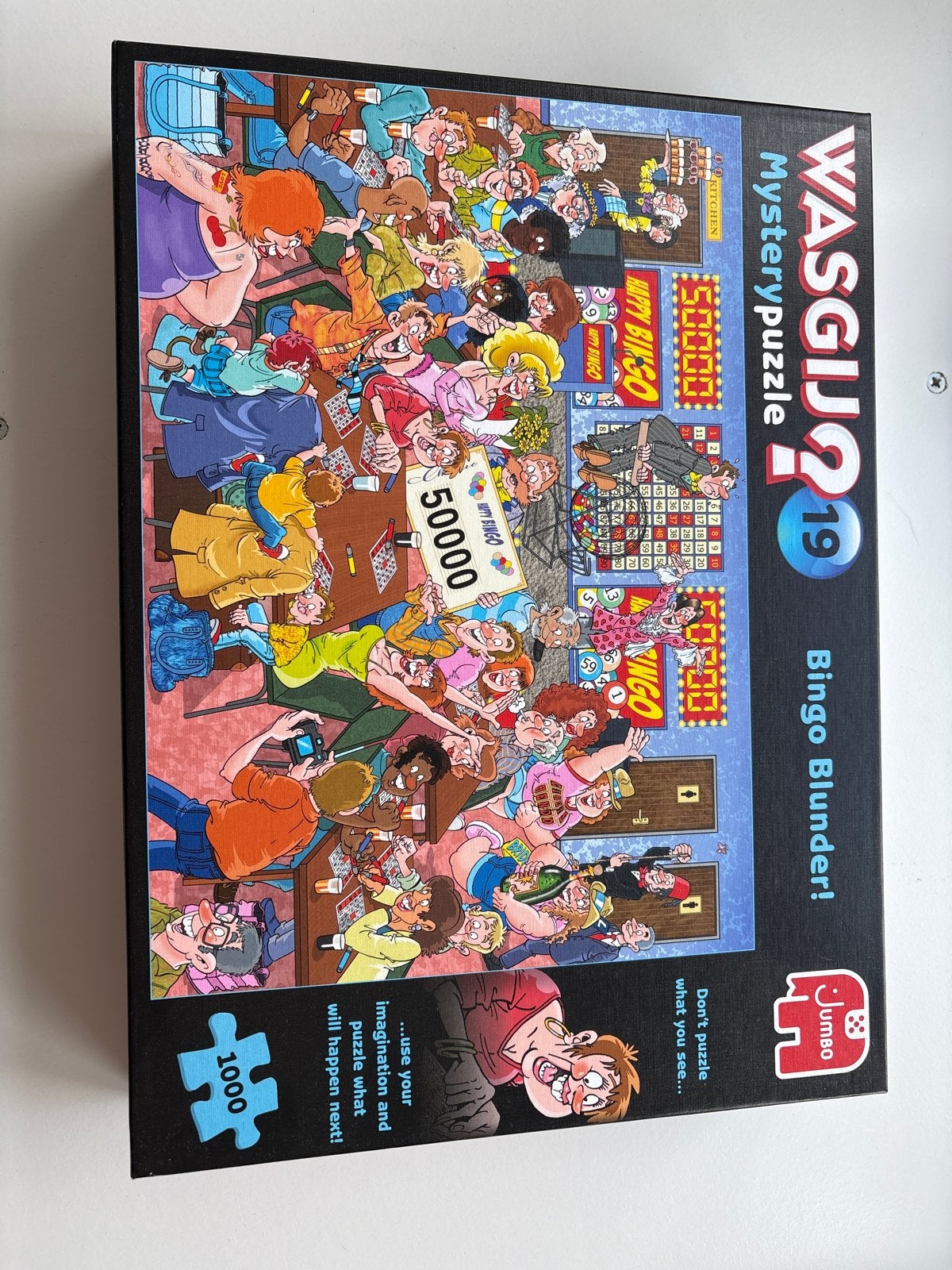 WASGIJ? 19 Mystery Puzzel - Bingo Blunder! (1000 stukjes), Ophalen of Verzenden, 500 t/m 1500 stukjes, Gebruikt, Legpuzzel