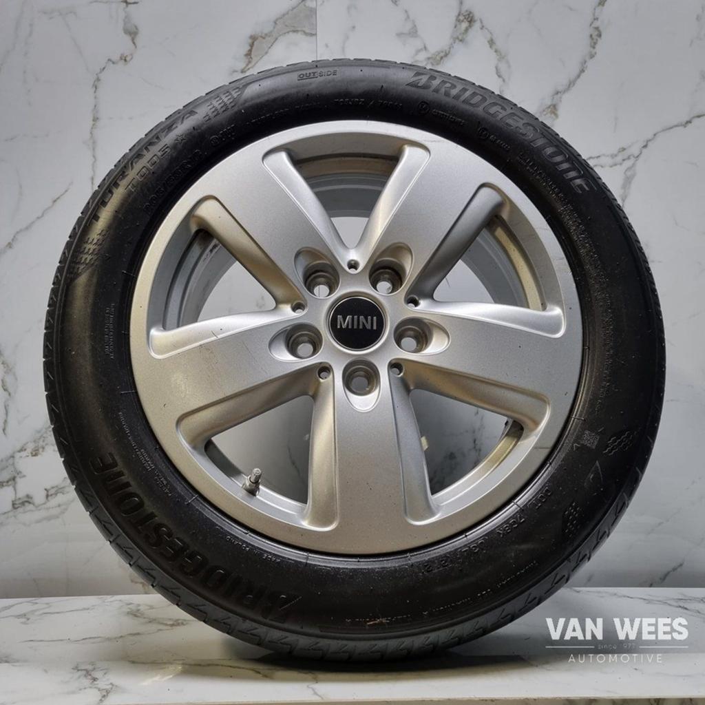 MINI COOPER CLUBMAN F54 205/55/16 INCH STYLING 517 ZOMERSET, Gebruikt, -, Banden en Velgen, Zomerbanden