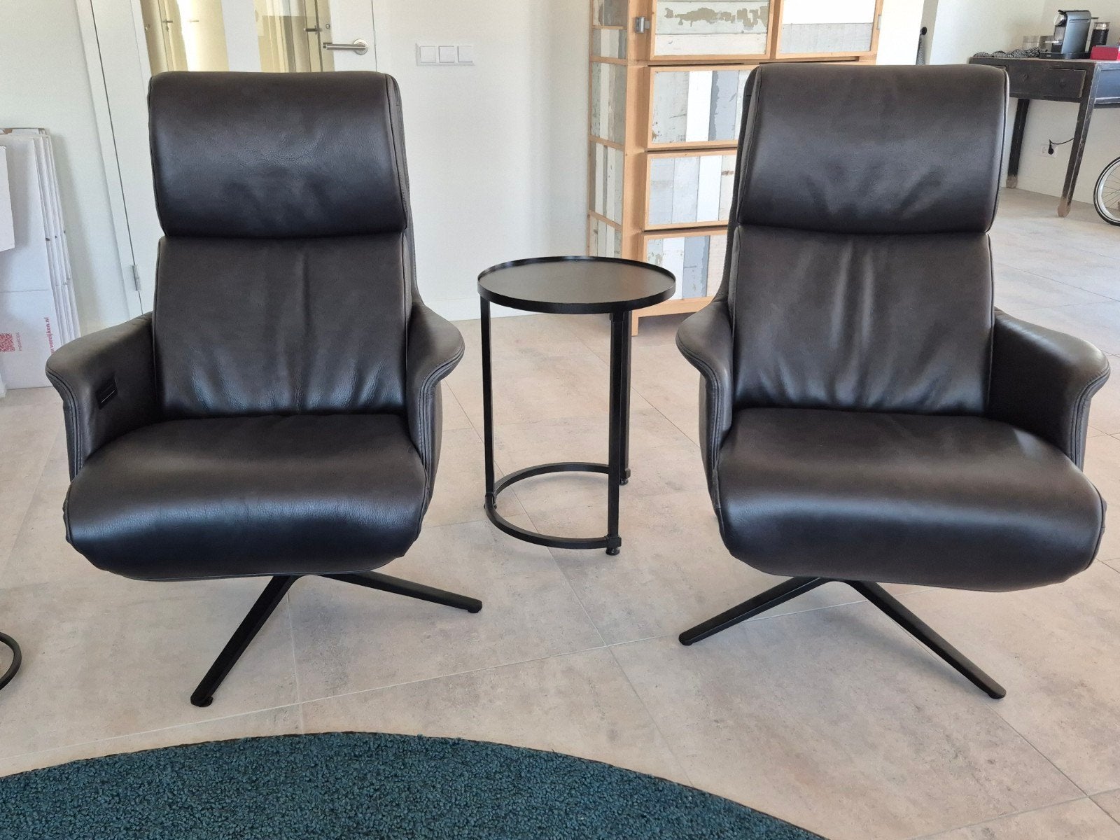 2 Luxe Elektrische design Relaxfauteuils IJcoon Vera Bold, Huis en Inrichting, Ophalen of Verzenden, Zo goed als nieuw, Leer, 50 tot 75 cm