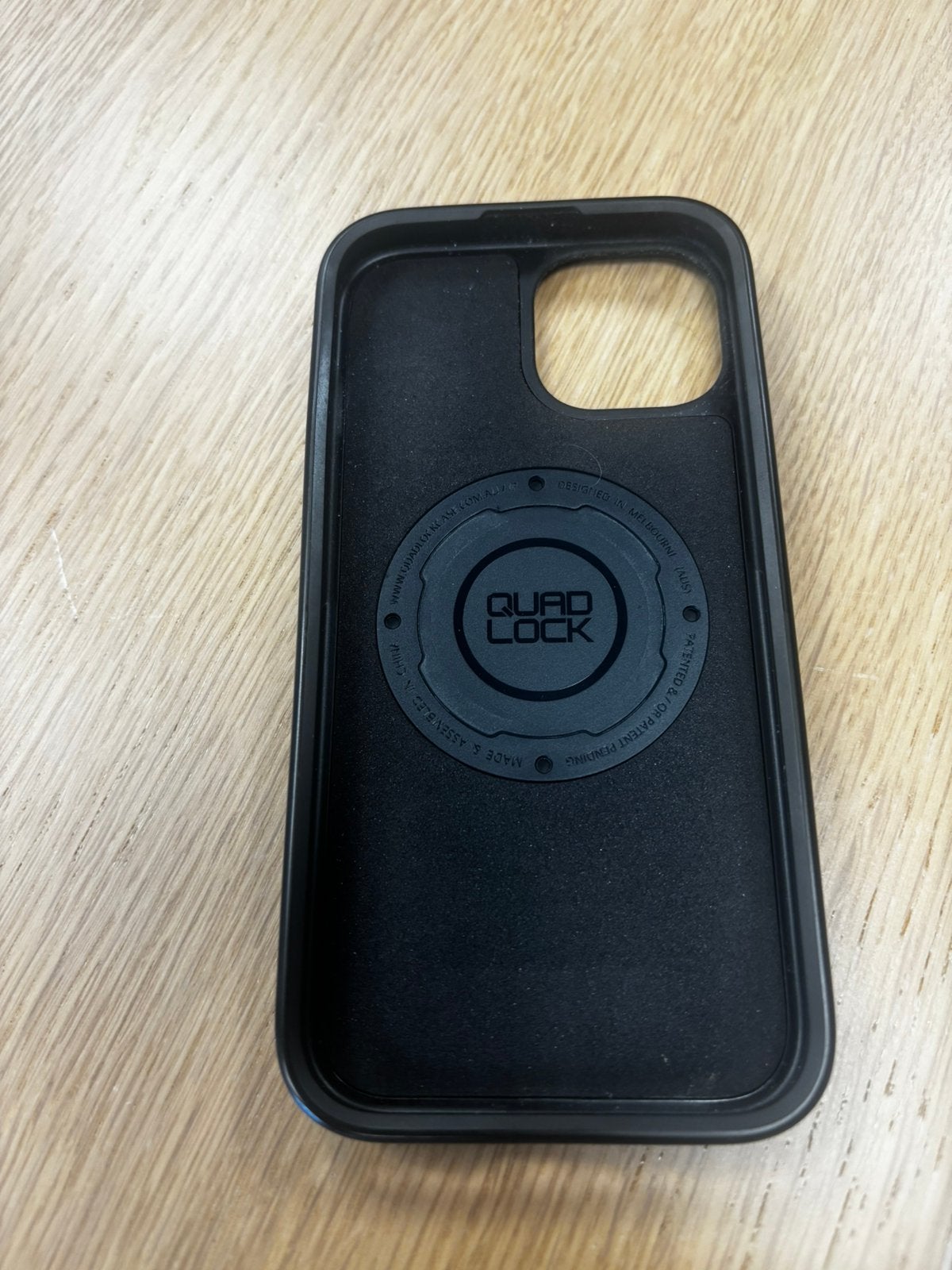 Quad Lock Mag Safe hoesje iPhone 15, Verzenden, Zo goed als nieuw