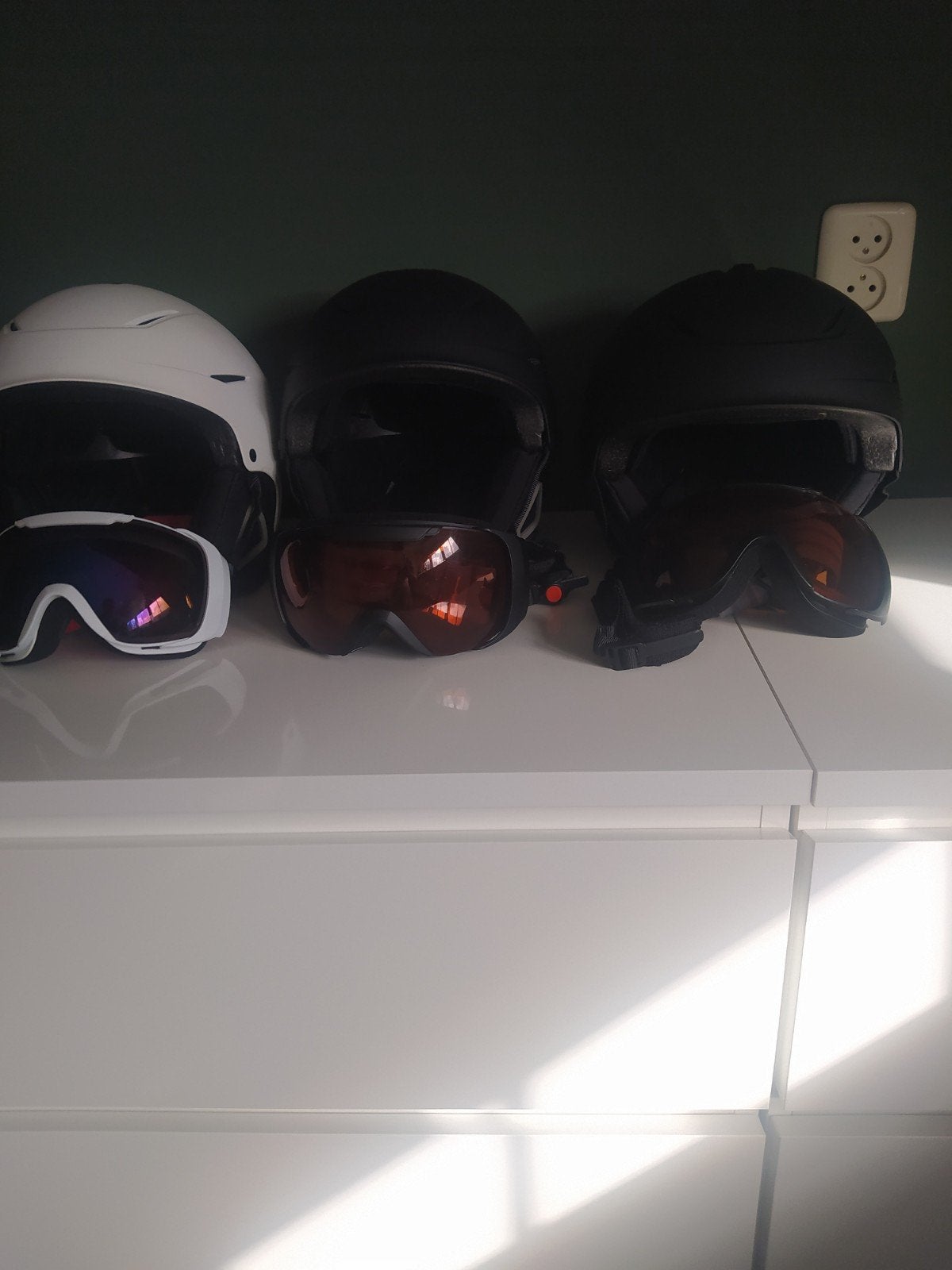 Skihelm met skibril  3x, Gebruikt, Overige typen, Skiën, Ophalen