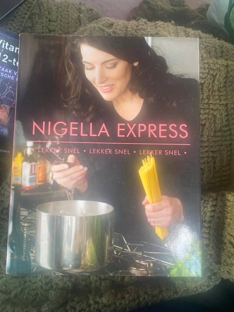 Nigella Express: Lekker Snel Kookboek, Boeken, Gelezen, Voorgerechten en Soepen, Ophalen of Verzenden, Europa