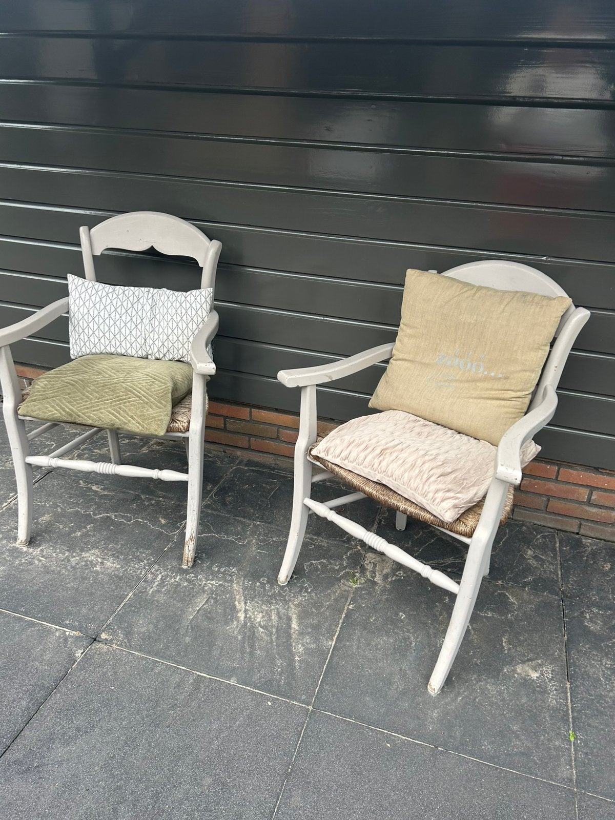 2 houten stoeltjes excl kussentjes gratis, Tuin en Terras, Tuinstoelen, Ophalen, Gebruikt, Hout