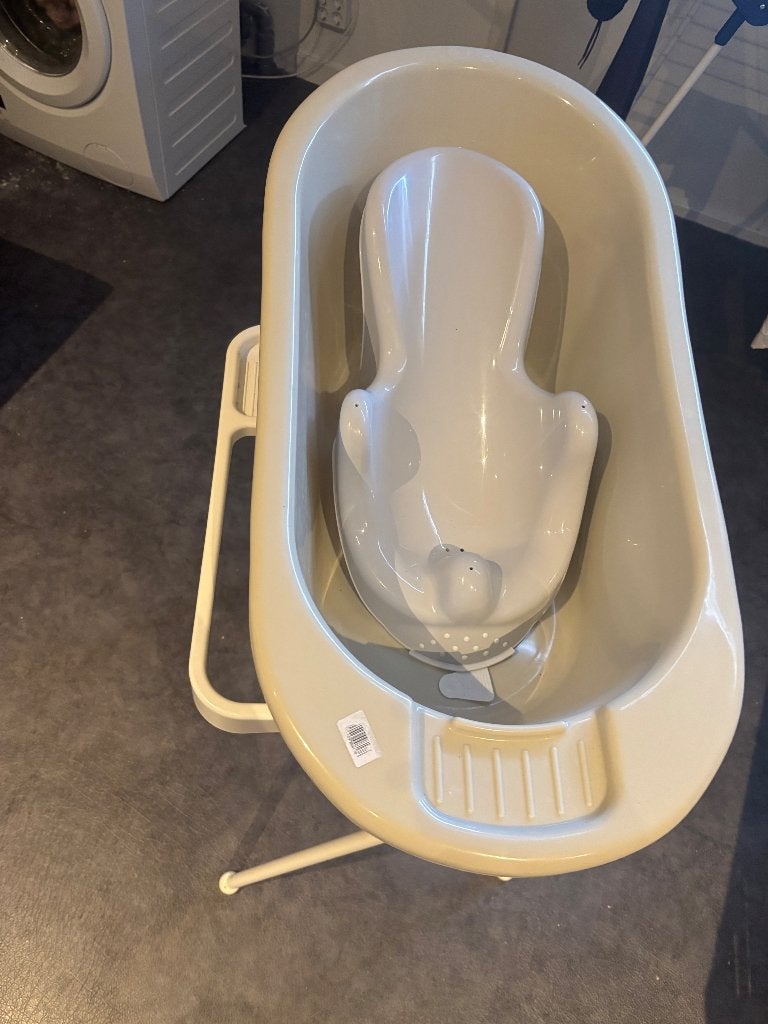 Babybad met standaard met badzitje, Kinderen en Baby's, Ophalen, Zo goed als nieuw, Badje, Prenatal