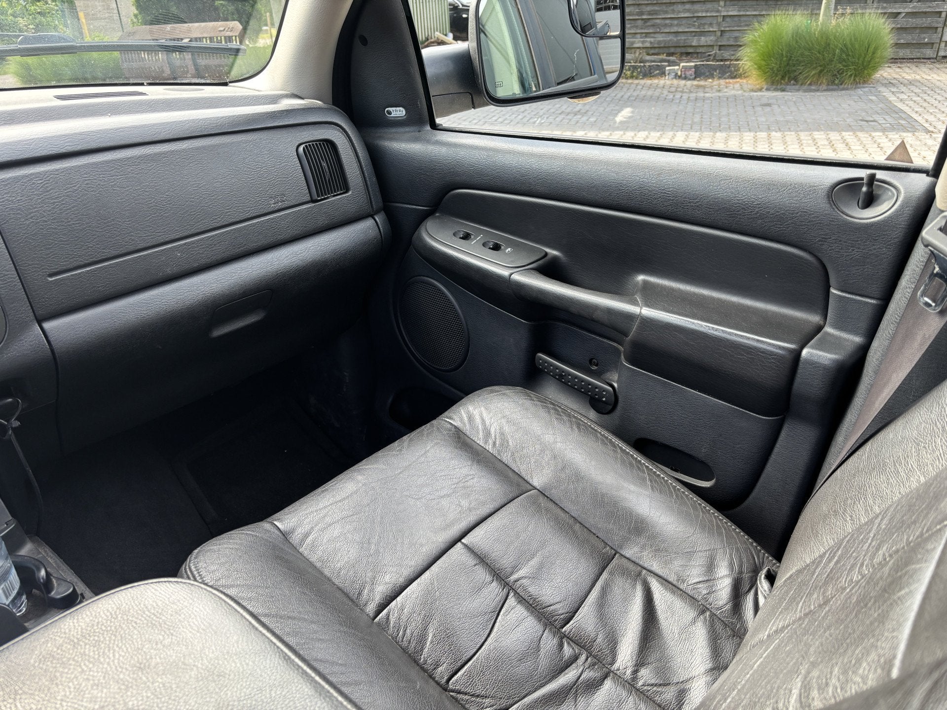 Foto 16 van Dodge Ram 2500 SLT 5.9L Cummins. 4wd, Crew-Cab, Nw-APK, Youn