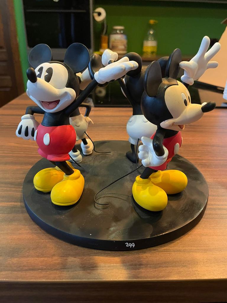 Te koop: Disney Enchanting Collection  Mickey Mouse (nr. 299, Verzamelen, Disney, Ophalen of Verzenden, Mickey Mouse, Nieuw, Beeldje of Figuurtje